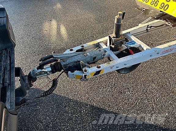 Dino 135TB Druga dvigala in dvižne ploščadi