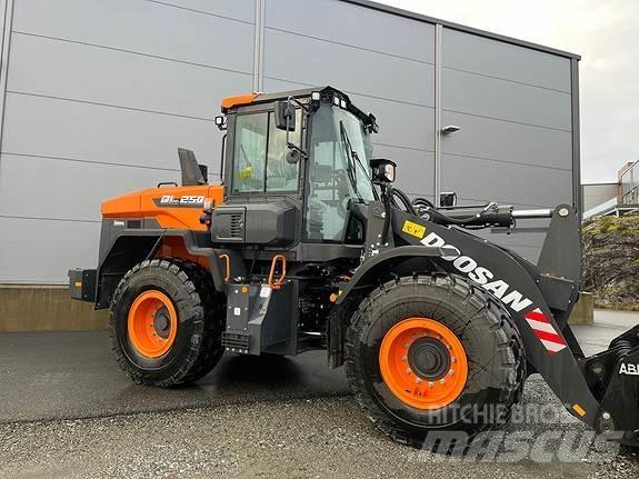 Doosan DL250-7 Kolesni nakladalci