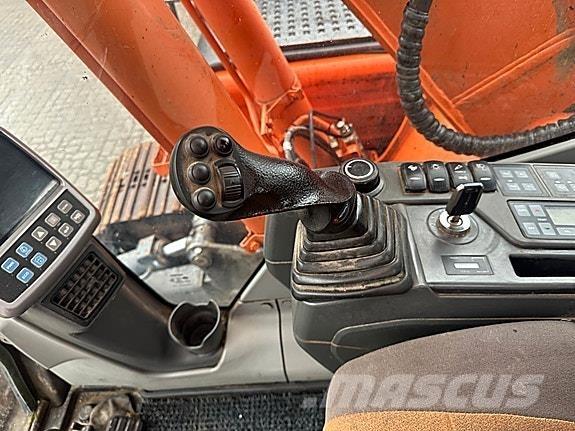 Doosan DX140LC Bagri goseničarji