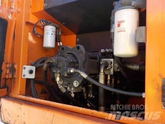 Doosan DX225LC-3 Bagri goseničarji