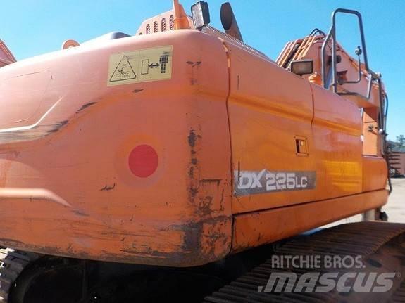 Doosan DX225LC-3 Bagri goseničarji