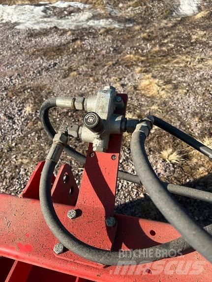 Duun SA800 Drugi stroji za cesto in sneg