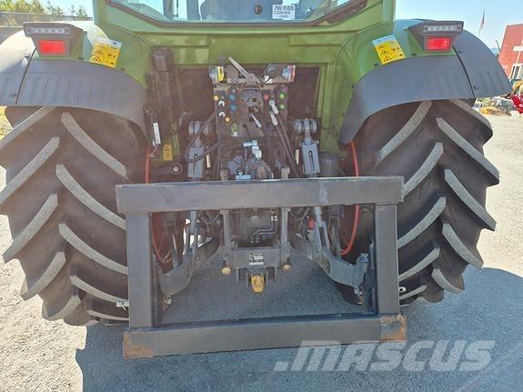 Fendt 211 Traktorji
