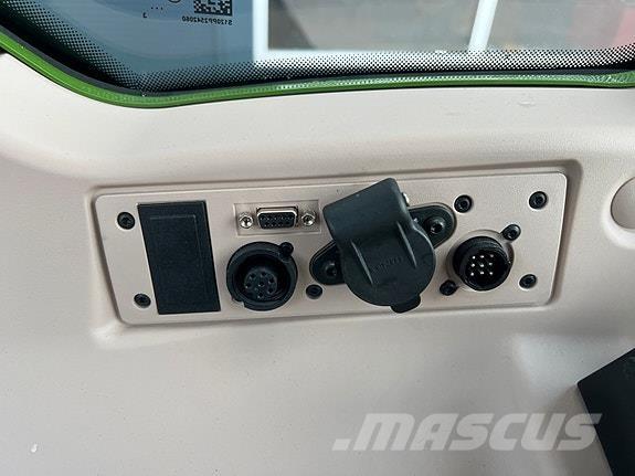 Fendt 211 Profi+ Traktorji