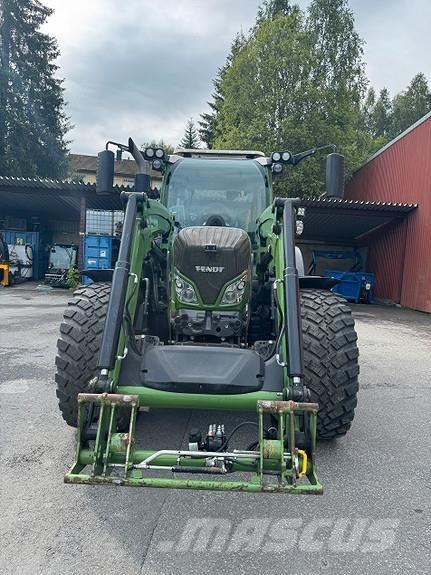 Fendt 516 Traktorji