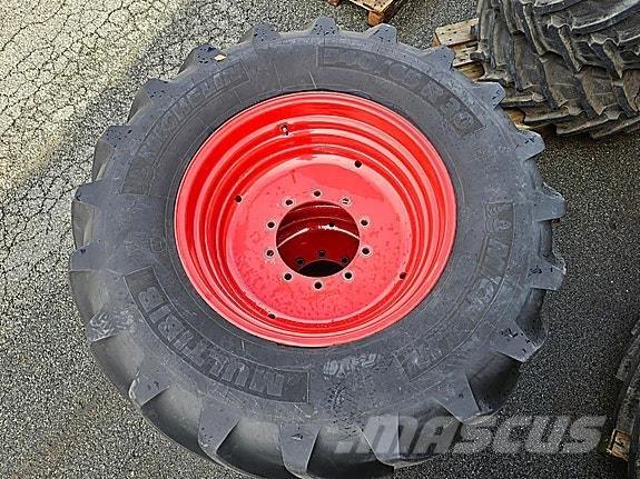 Fendt 700 Traktorji