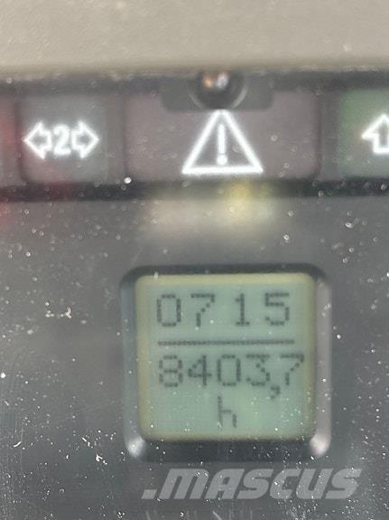 Fendt 716 Vario Traktorji