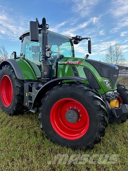 Fendt 724 Profi+ Traktorji