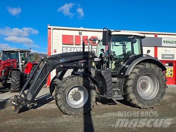 Fendt 724 S4 Profi Traktorji