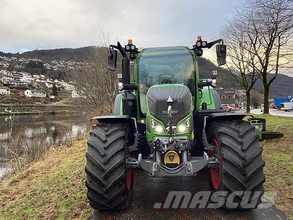 Fendt 724 VARIO Traktorji