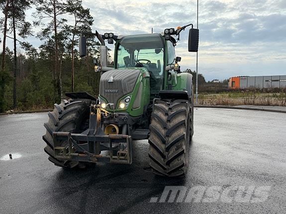Fendt 724S4 Traktorji