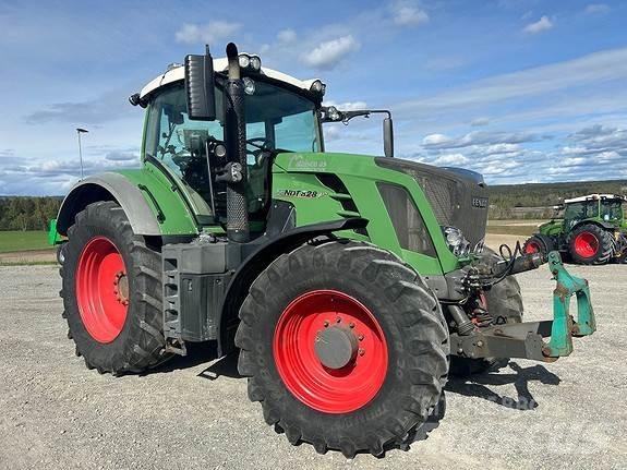Fendt 828 Vario Traktorji