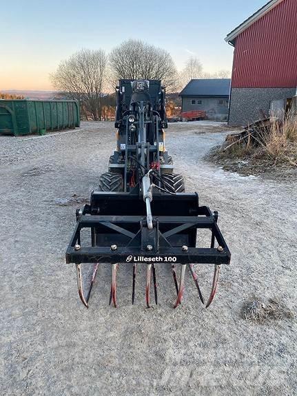 GiANT G1500 Teleskopski viličarji