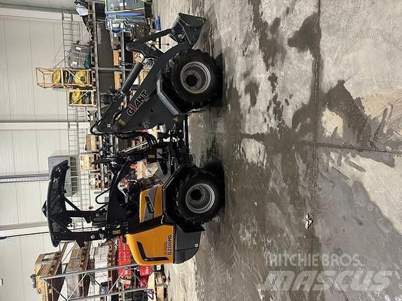 GiANT G2500HD+ Skid steer mini nakladalci