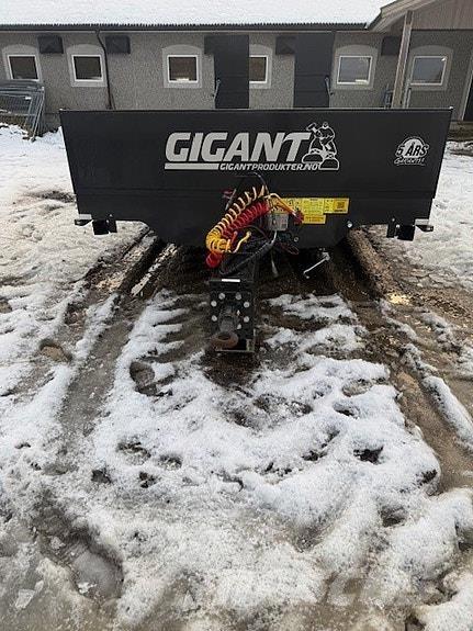 Gigant 210. ML Prikolica za splošno rabo