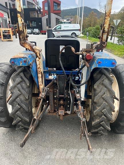Iseki 3210 Traktorji