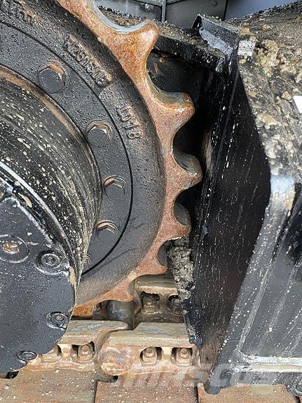 JCB 2020 Bagri goseničarji