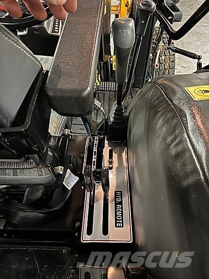 JCB 360 Traktorji