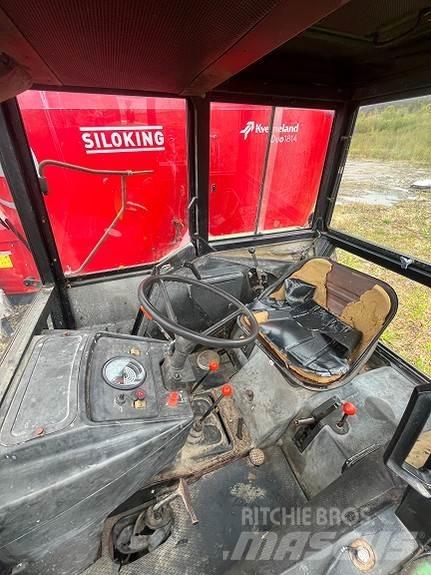 John Deere 2040 Traktorji
