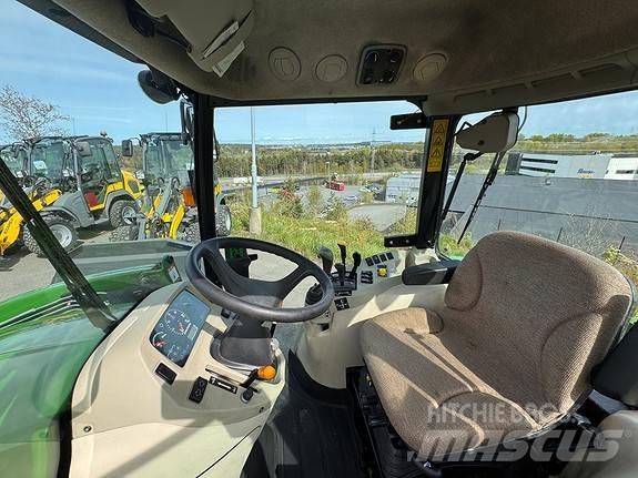 John Deere 3720 Traktorji
