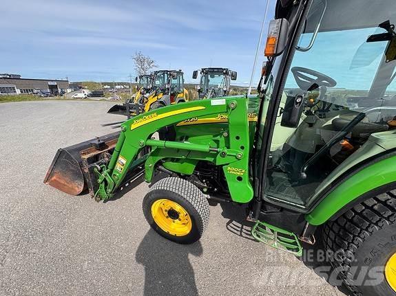 John Deere 3720 Traktorji