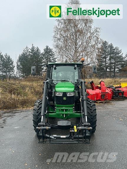John Deere 5067E Traktorji