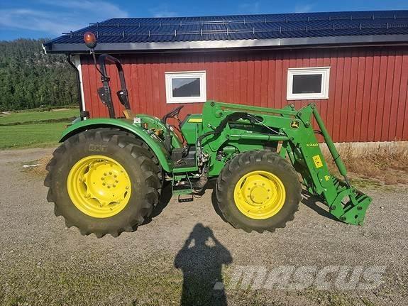John Deere 5075E Traktorji