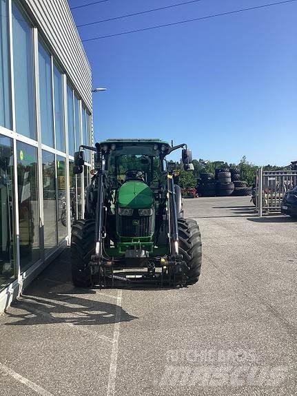 John Deere 5100M Traktorji