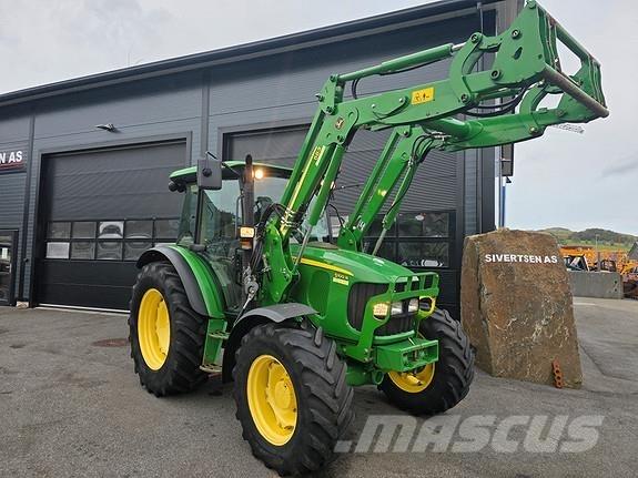 John Deere 5100R Traktorji