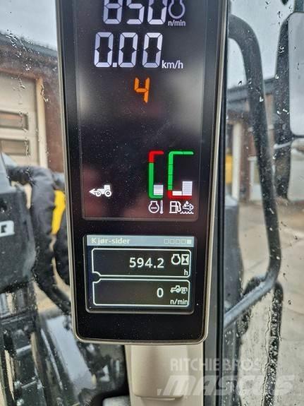 John Deere 6100M Traktorji
