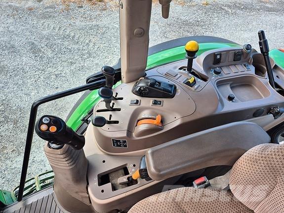 John Deere 6110MC Traktorji