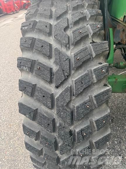 John Deere 6150R Traktorji