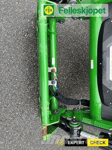 John Deere 6155R Traktorji