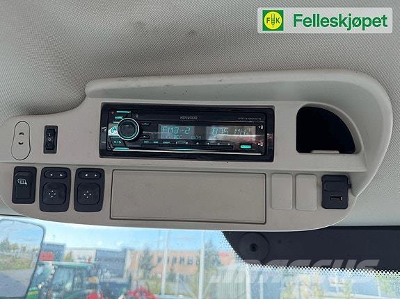 John Deere 6250R Traktorji