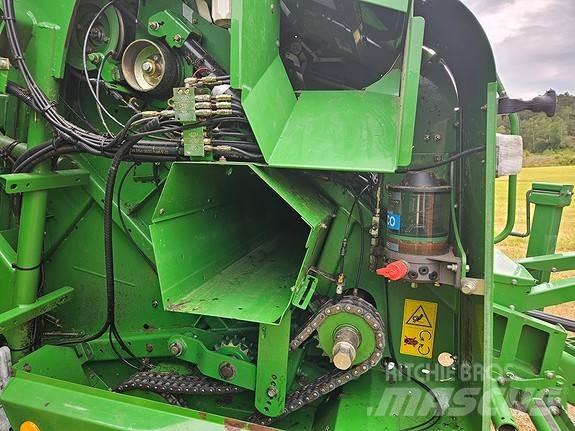 John Deere 744 Balirke (okrogle bale)