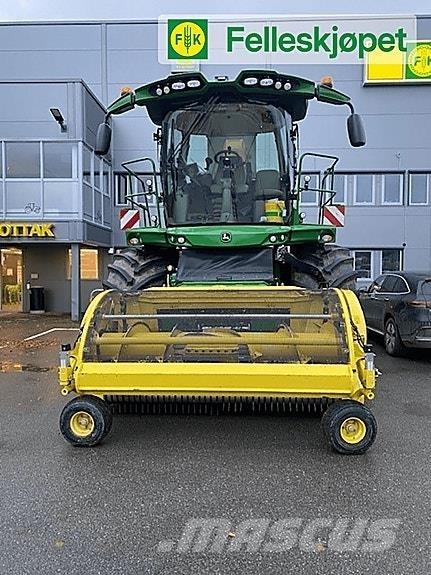 John Deere 8400 Zgrabljalniki