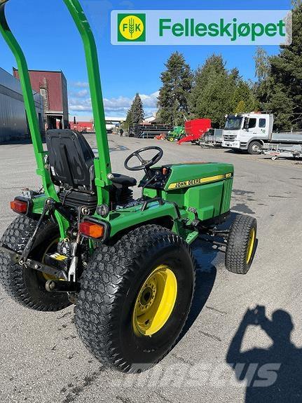 John Deere 955 Traktorji