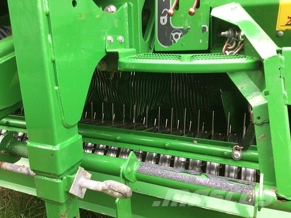 John Deere C441HR Balirke (okrogle bale)