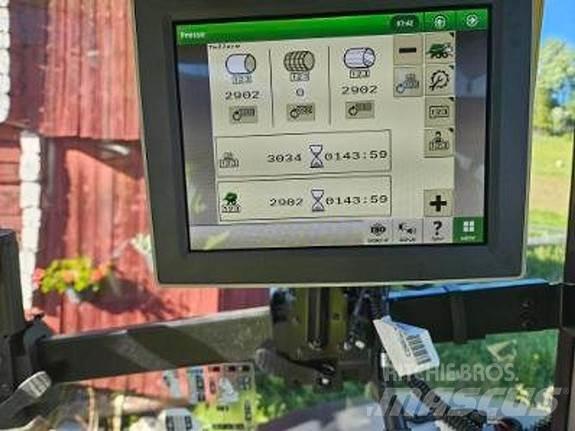 John Deere C441R Balirke (okrogle bale)