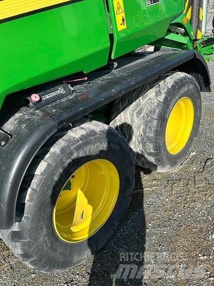 John Deere c441r Balirke (okrogle bale)
