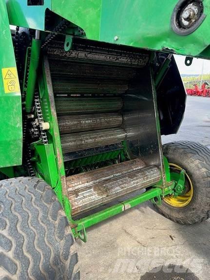John Deere F441 Balirke (okrogle bale)