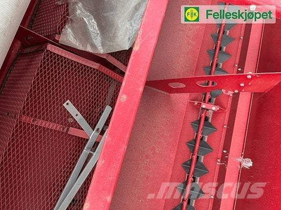 Kongskilde HT 3000 Trosilniki mineralnega gnojila