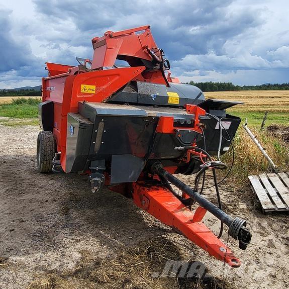 Kuhn Primor 5570M Balirke (okrogle bale)