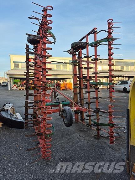 Kverneland  Ostali priključki in naprave za pripravo tal