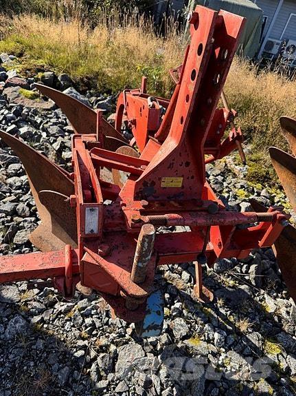 Kverneland 14 Navadni plugi