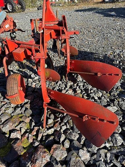 Kverneland 14 Navadni plugi