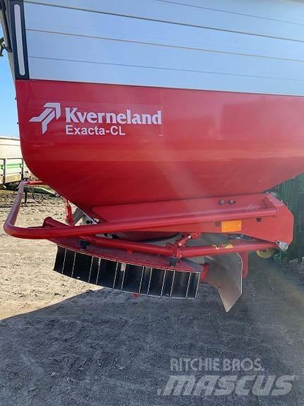 Kverneland CL Trosilniki mineralnega gnojila