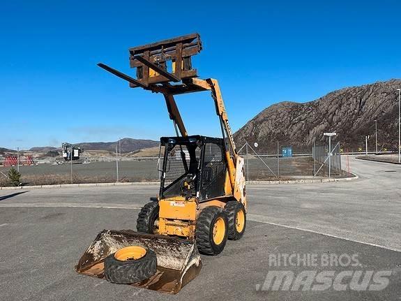 Mustang 2040 Skid steer mini nakladalci
