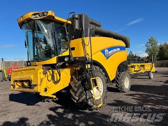 New Holland CX5080 Kombajni