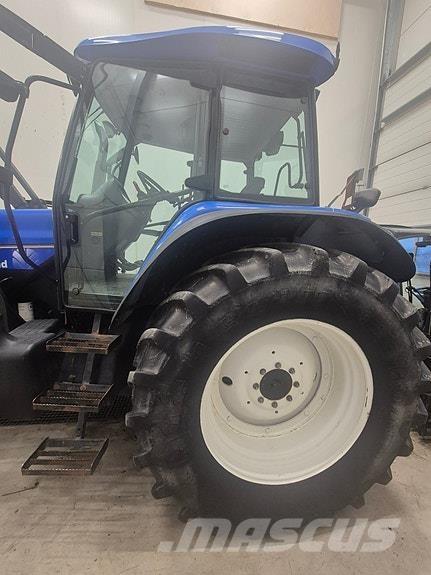 New Holland TM140 Traktorji